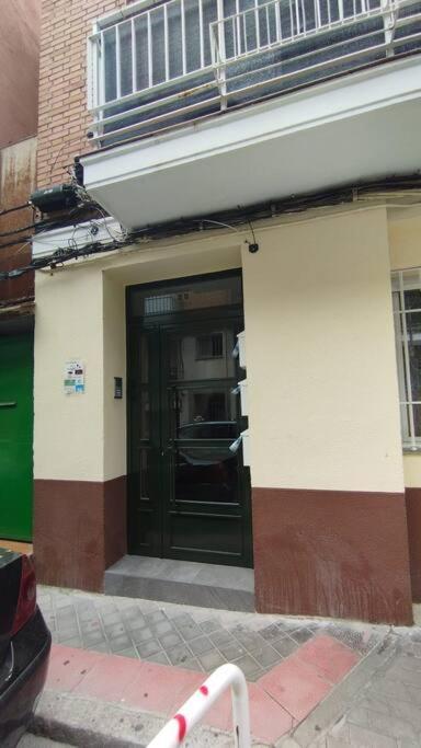 Cozy 2 Bedroom Apartment With Patio Madri Exterior foto