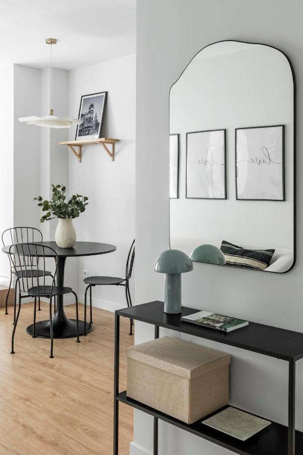 Cozy 2 Bedroom Apartment With Patio Madri Exterior foto