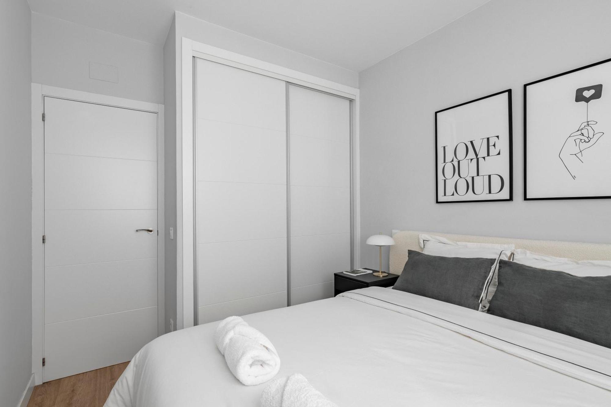 Cozy 2 Bedroom Apartment With Patio Madri Exterior foto